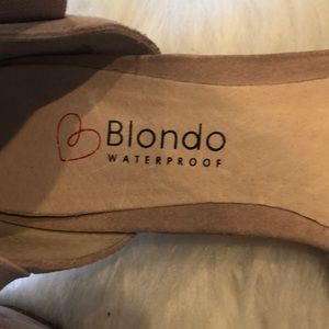 blondo cathy waterproof wedge pump